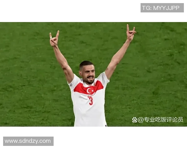 以足球球星经典手势标志解析全球体育文化符号魅力